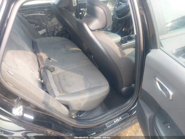 2025 KIA K4 LX 8