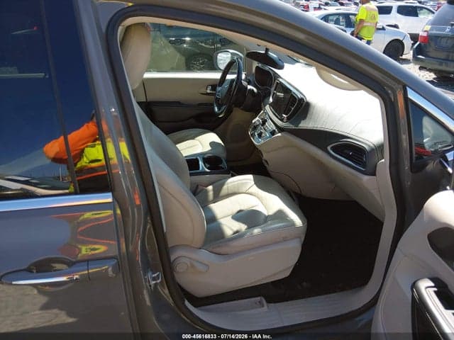 2021 CHRYSLER PACIFICA TOURING L 5