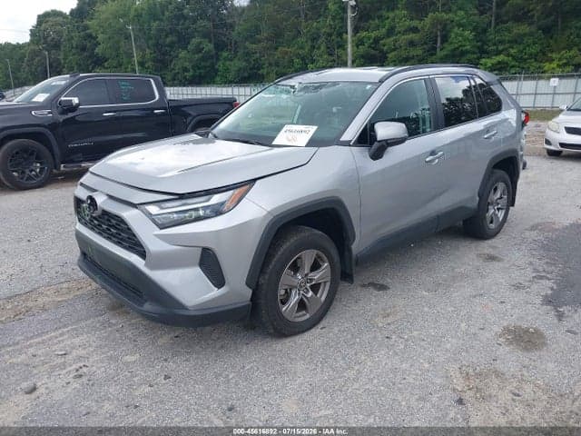 2024 TOYOTA RAV4 XLE 2