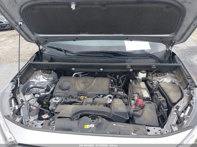 2024 TOYOTA RAV4 XLE 10