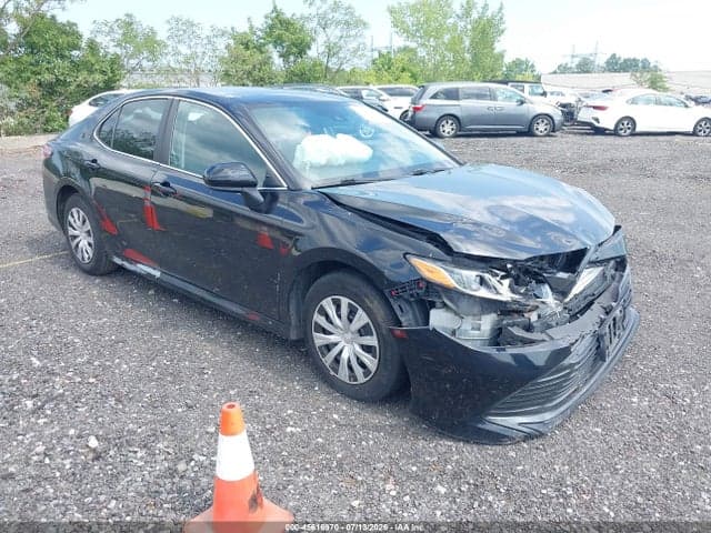 2020 TOYOTA CAMRY LE HYBRID - 1