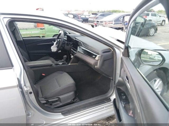2025 TOYOTA CAMRY LE 5