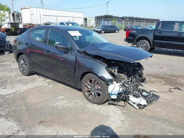 2019 TOYOTA YARIS LE 1