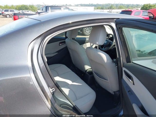 2019 TOYOTA YARIS LE 8