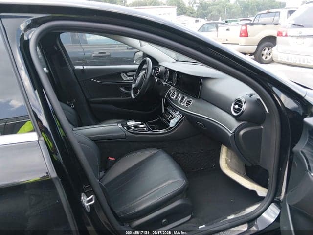 2017 MERCEDES-BENZ E 300 5