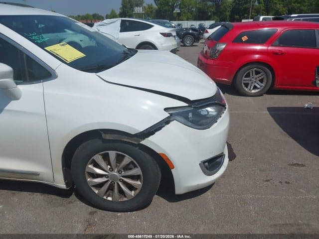 2017 CHRYSLER PACIFICA TOURING-L 17