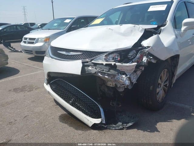 2017 CHRYSLER PACIFICA TOURING-L 18