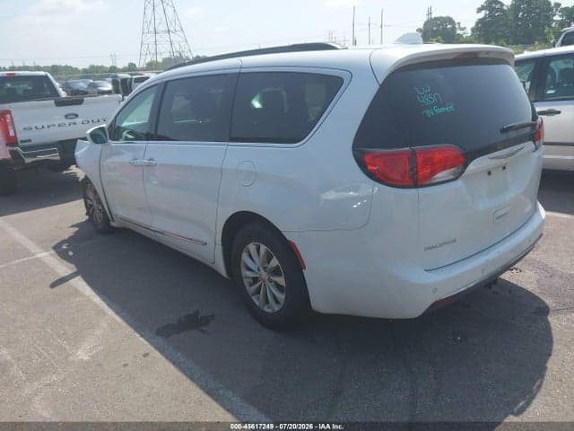 2017 CHRYSLER PACIFICA TOURING-L 3