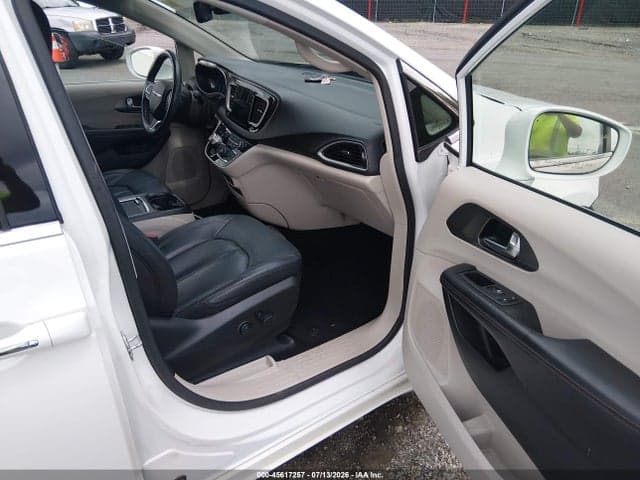 2020 CHRYSLER PACIFICA TOURING L PLUS 5