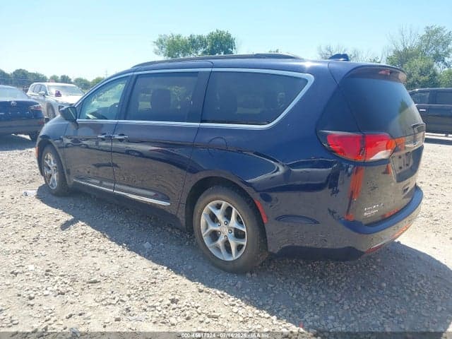 2017 CHRYSLER PACIFICA TOURING-L 3