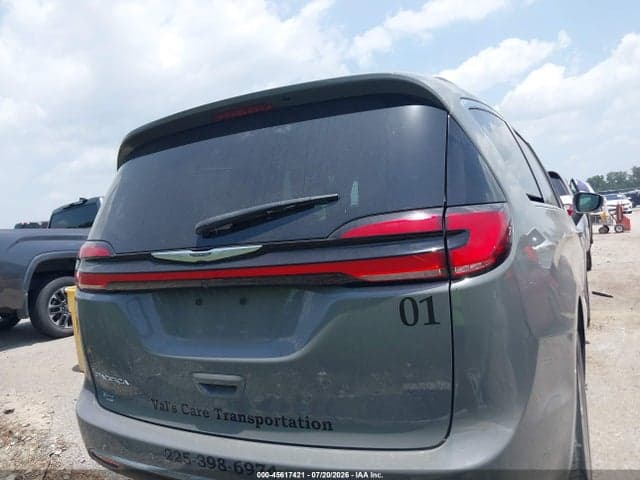 2022 CHRYSLER PACIFICA TOURING L 16