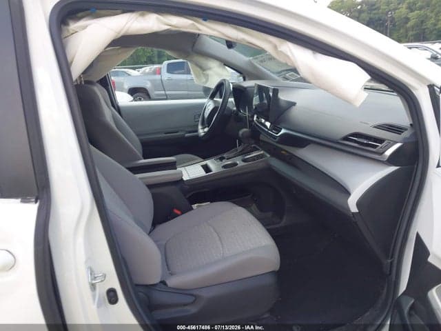 2025 TOYOTA SIENNA LE 5