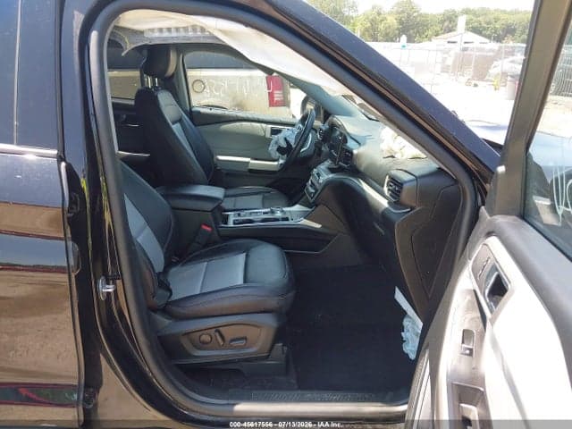 2023 FORD EXPLORER XLT 5