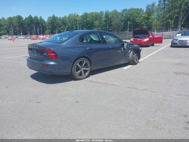 2024 VOLVO S60 B5 PLUS DARK THEME 4