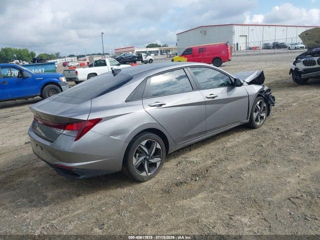 2023 HYUNDAI ELANTRA SEL 4
