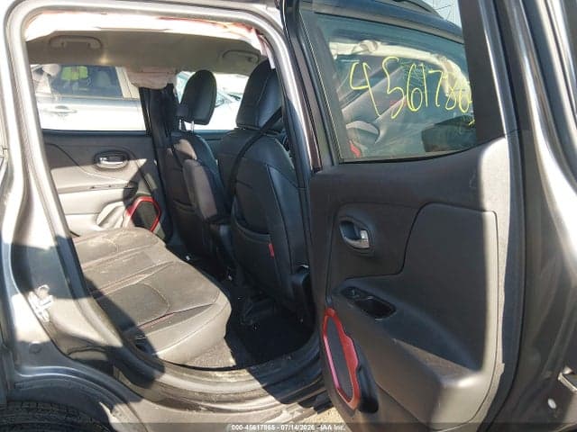 2017 JEEP RENEGADE TRAILHAWK 8