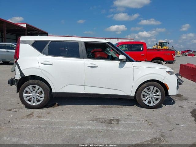 2022 KIA SOUL LX 14
