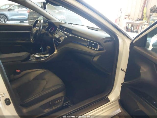 2020 TOYOTA CAMRY XSE 5