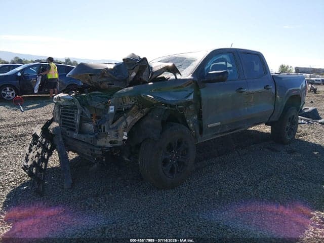 2025 GMC CANYON 4WD ELEVATION 2