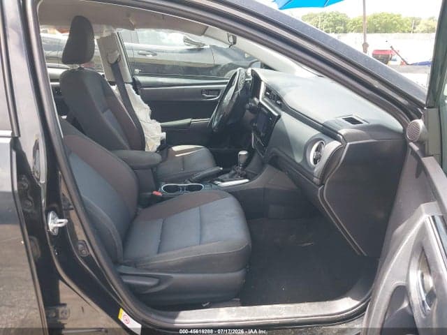 2017 TOYOTA COROLLA LE 5