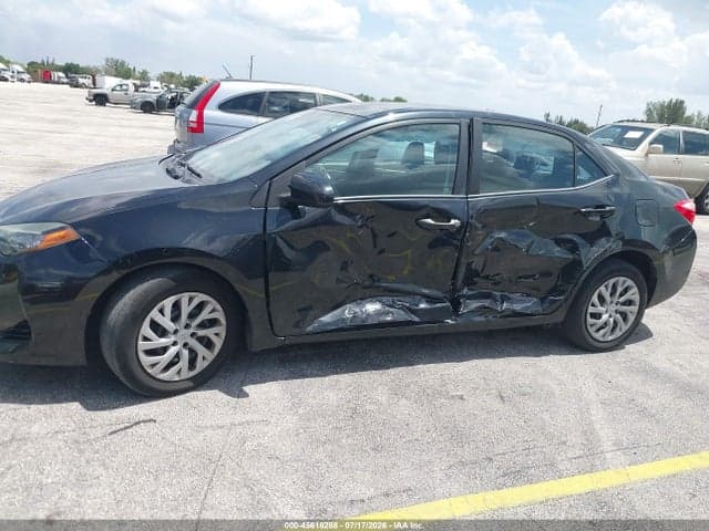 2017 TOYOTA COROLLA LE 6