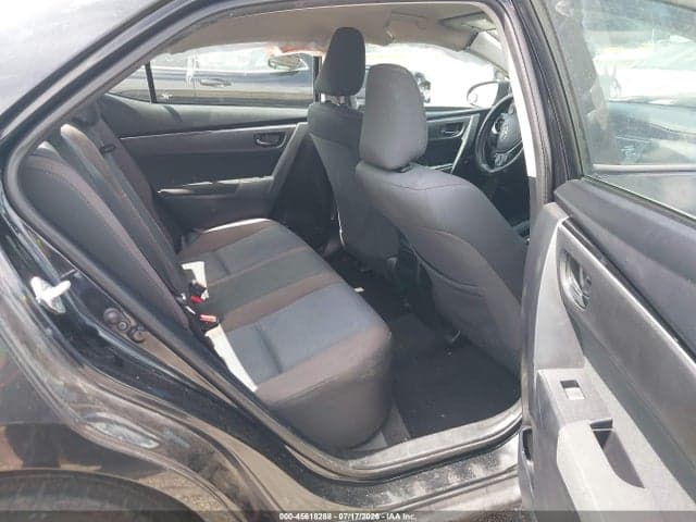 2017 TOYOTA COROLLA LE 8