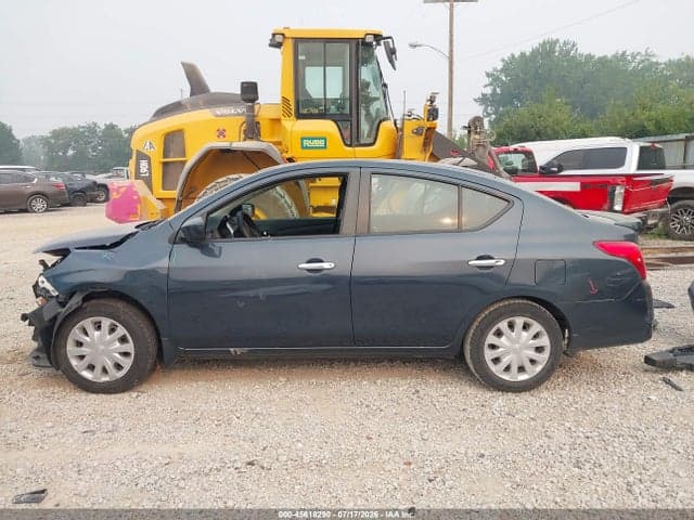 2017 NISSAN VERSA 1.6 SV 15