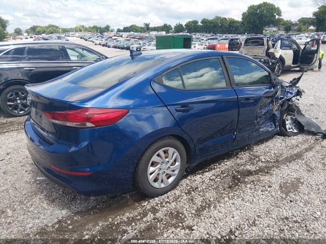 2018 HYUNDAI ELANTRA SE 4