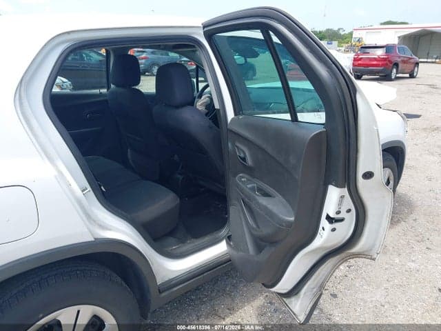2019 CHEVROLET TRAX LS 8