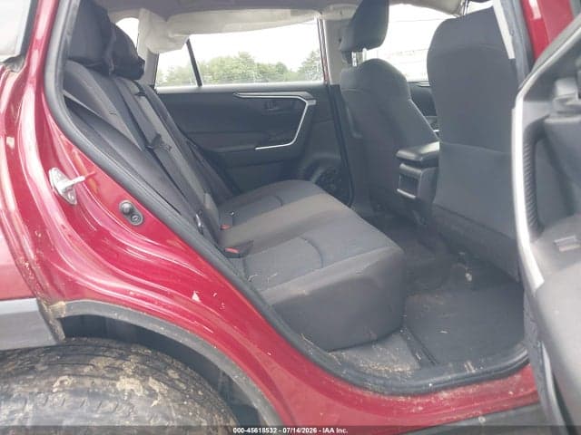 2019 TOYOTA RAV4 LE 8