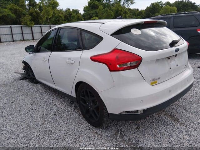 2016 FORD FOCUS SE 3