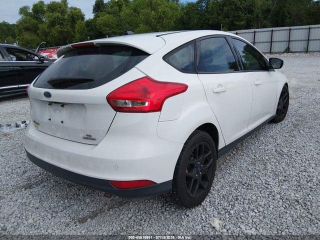 2016 FORD FOCUS SE 4