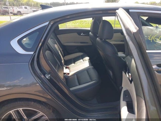 2019 KIA FORTE EX 8