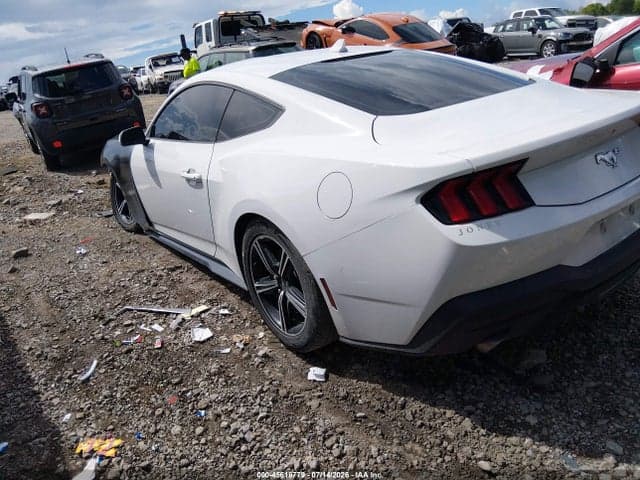 2024 FORD MUSTANG ECOBOOST FASTBACK 3