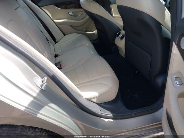 2020 MERCEDES-BENZ C 300 8