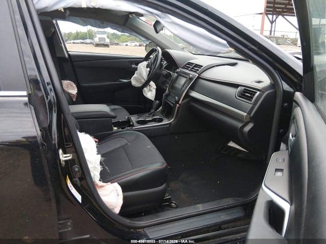 2017 TOYOTA CAMRY SE 5