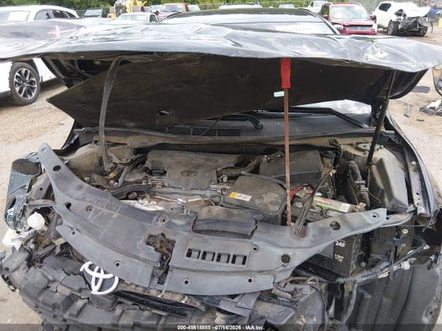 2017 TOYOTA CAMRY SE 10