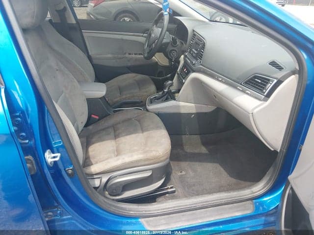 2017 HYUNDAI ELANTRA SE 5