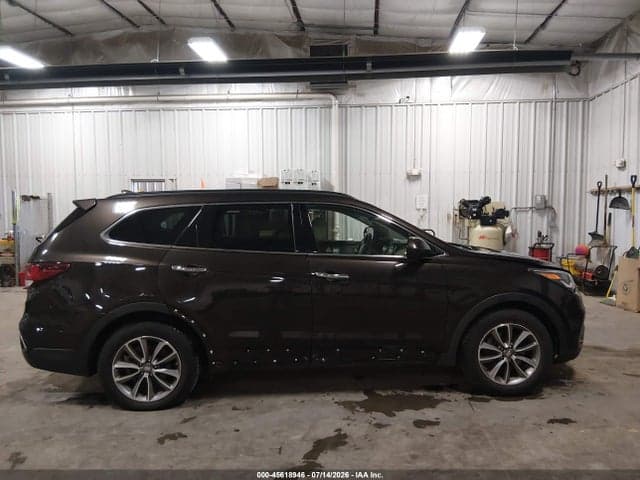 2017 HYUNDAI SANTA FE SE 13
