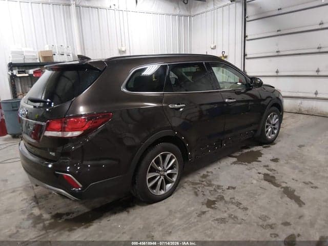2017 HYUNDAI SANTA FE SE 4