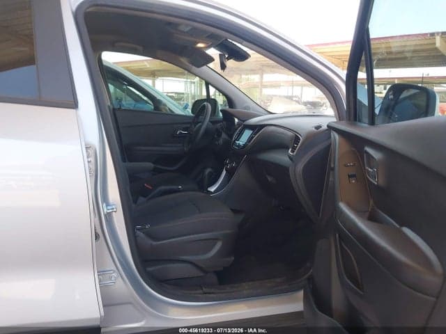 2022 CHEVROLET TRAX FWD LS 5