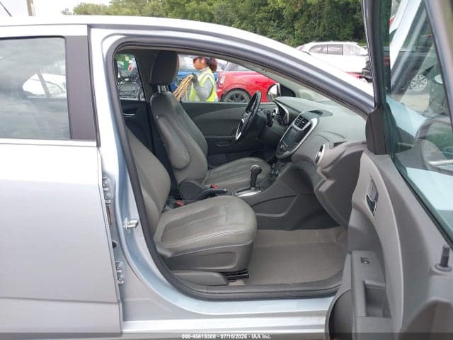 2017 CHEVROLET SONIC LT AUTO 5