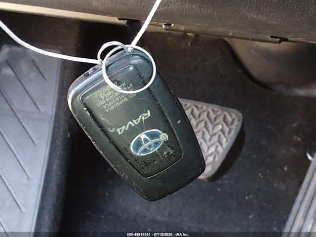 2022 TOYOTA RAV4 HYBRID XSE 11