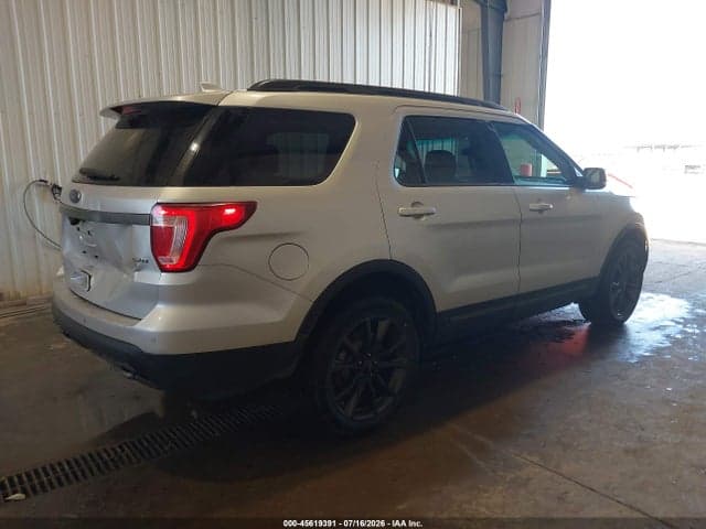 2017 FORD EXPLORER XLT 4