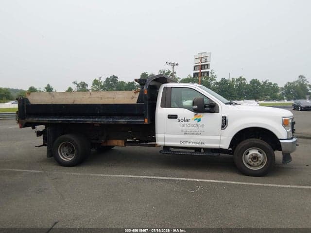 2022 FORD F-350 CHASSIS XL 13