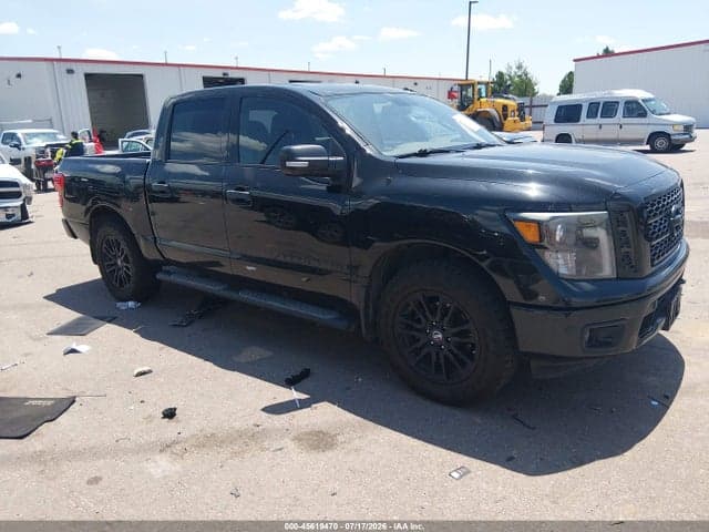 2018 NISSAN TITAN SV