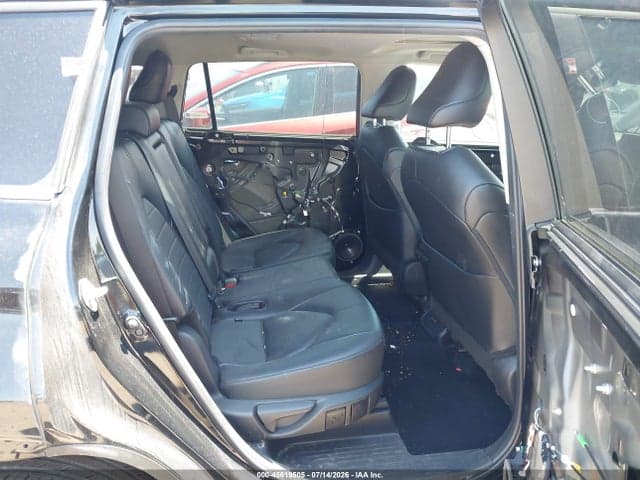 2024 TOYOTA HIGHLANDER XLE 8