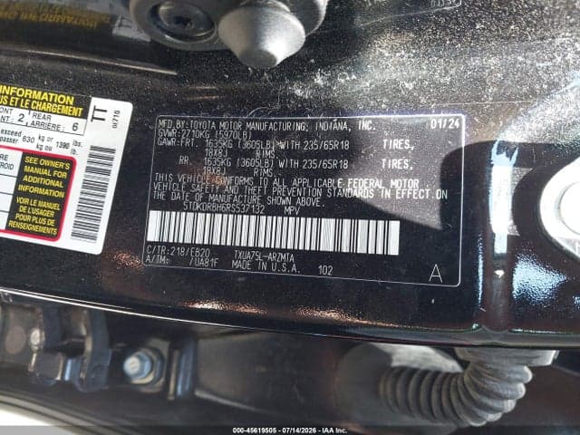 2024 TOYOTA HIGHLANDER XLE 9