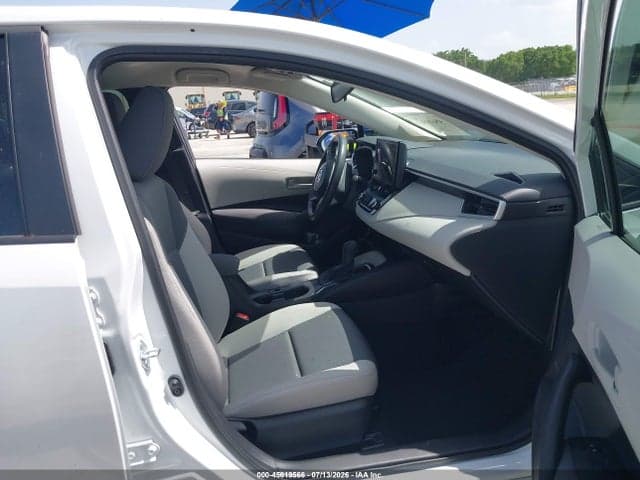 2025 TOYOTA COROLLA LE 5