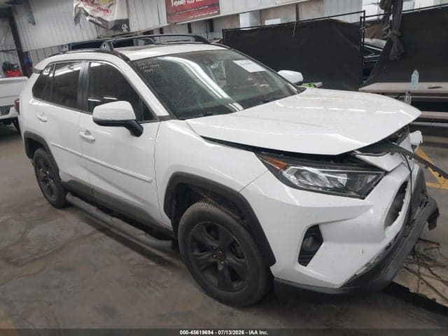 2019 TOYOTA RAV4 XLE - 1